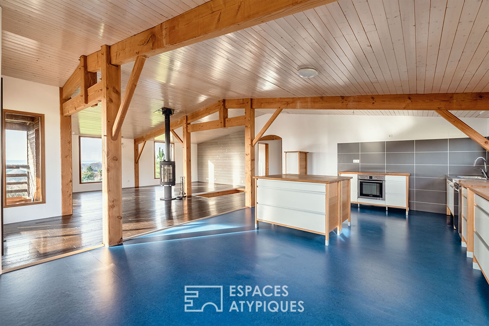 Maison en bois en coeur de nature et sa terrasse panoramique