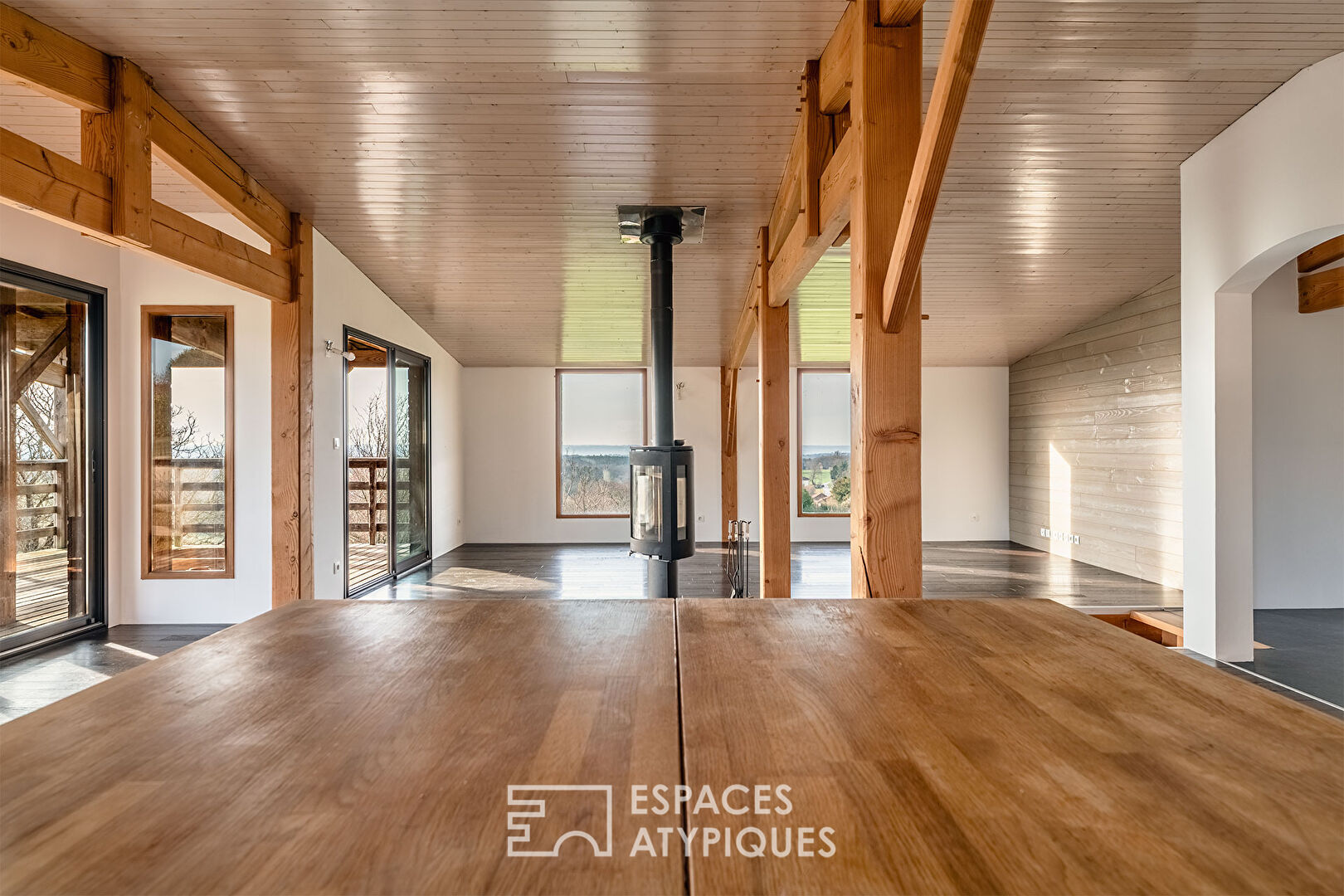 Maison en bois en coeur de nature et sa terrasse panoramique