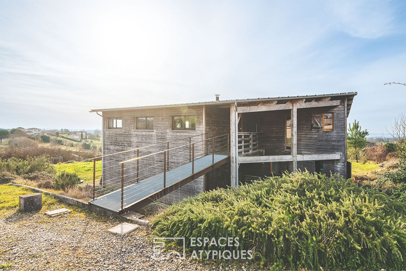 Maison en bois en coeur de nature et sa terrasse panoramique