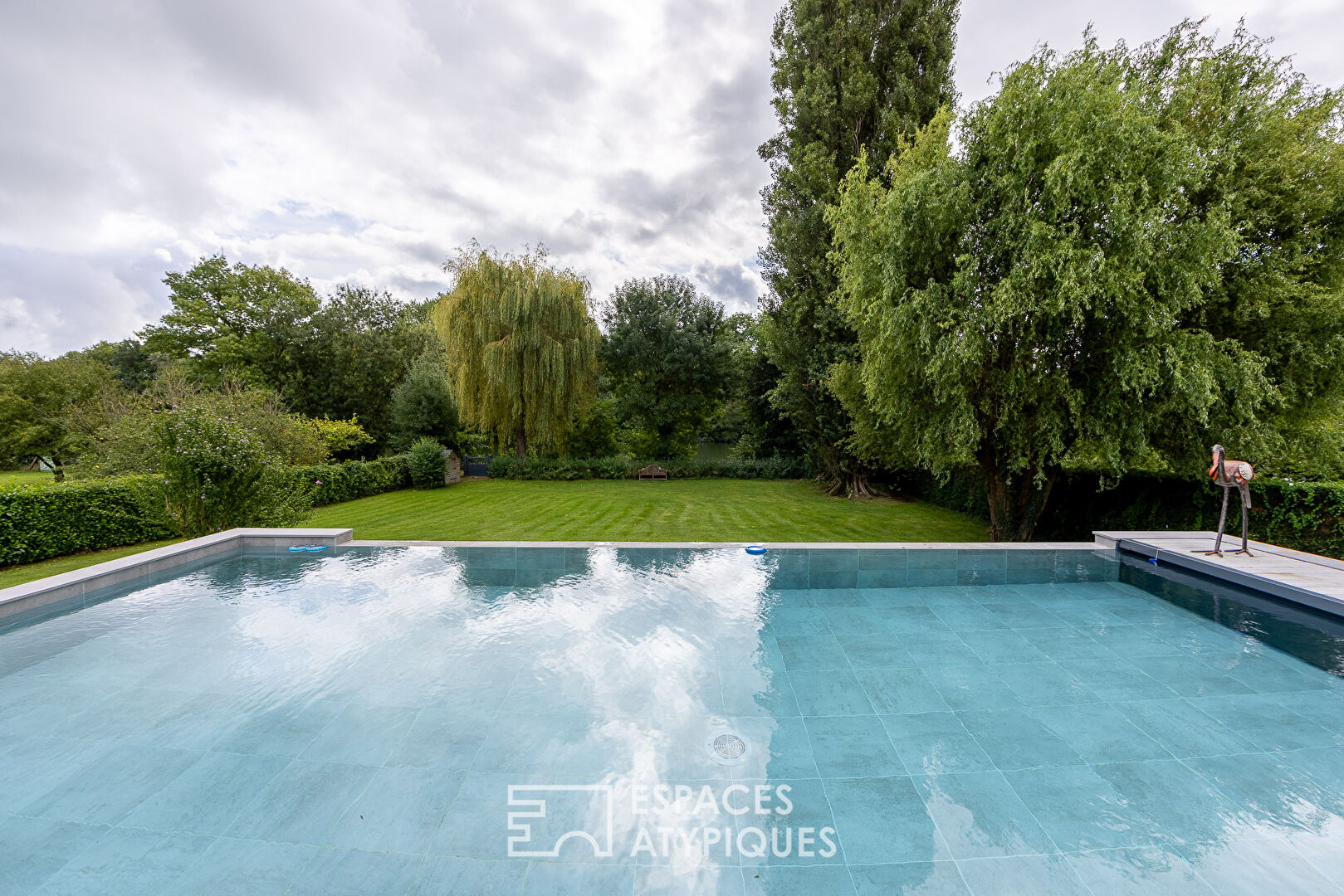 Renovated house with infinity pool