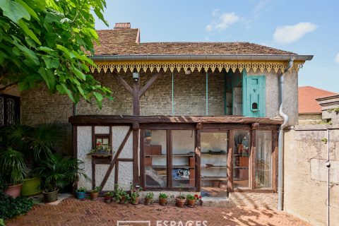 Maison de village avec appartement et local professionnel indépendants