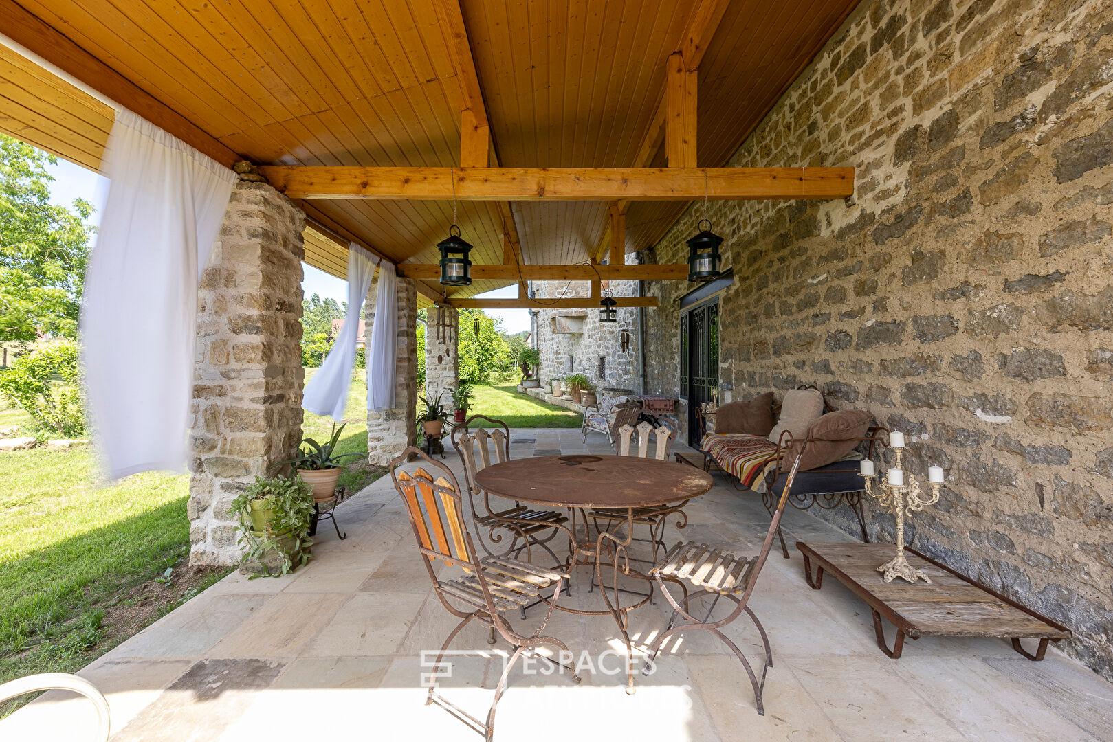 Renovated stone house combining charm and modern comfort