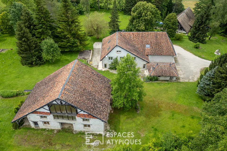 L'incroyable propriété en pierres dans son parc de plus d'un hectare