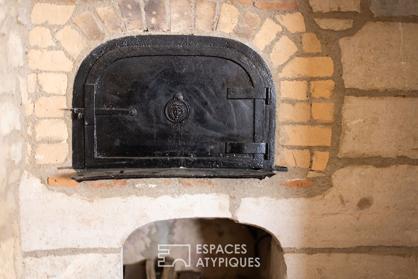 Ancienne ferme rénovée avec sa piscine et sa vue imprenable