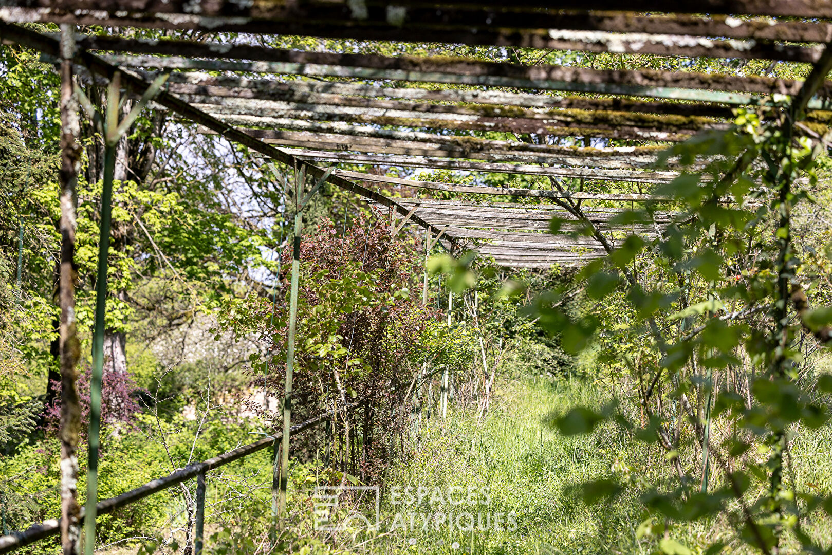 Maison bourgeoise à réinterpréter dans un parc d’1ha