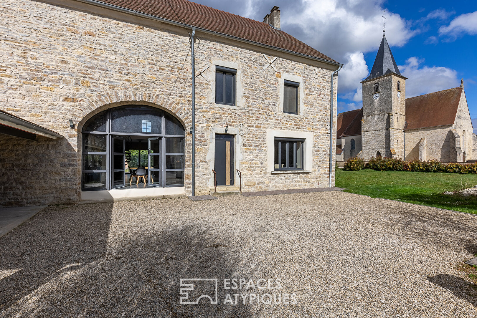 Charmante maison en pierre entièrement rénovée