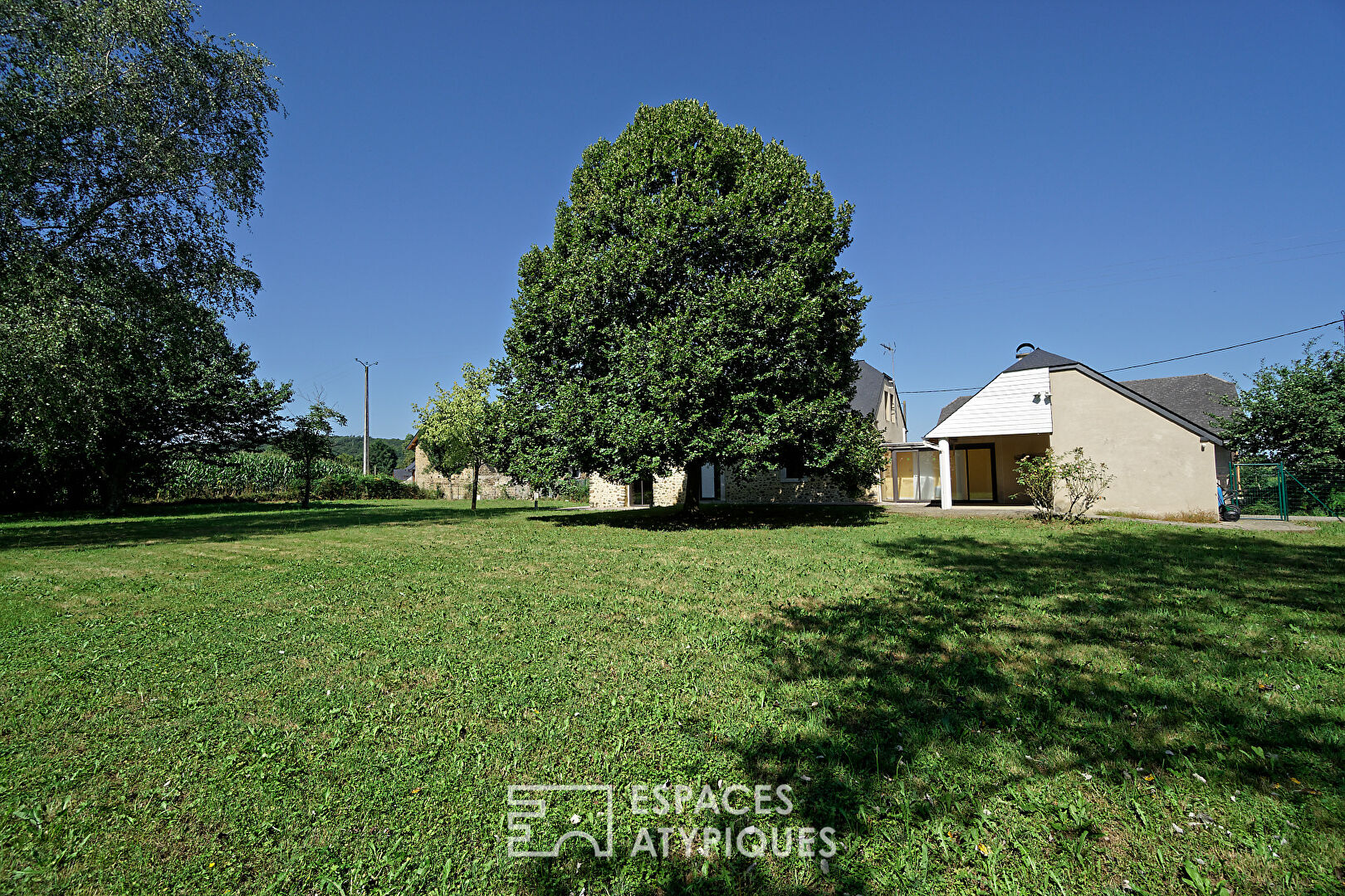 18th century stone house with views of the Pyrenees