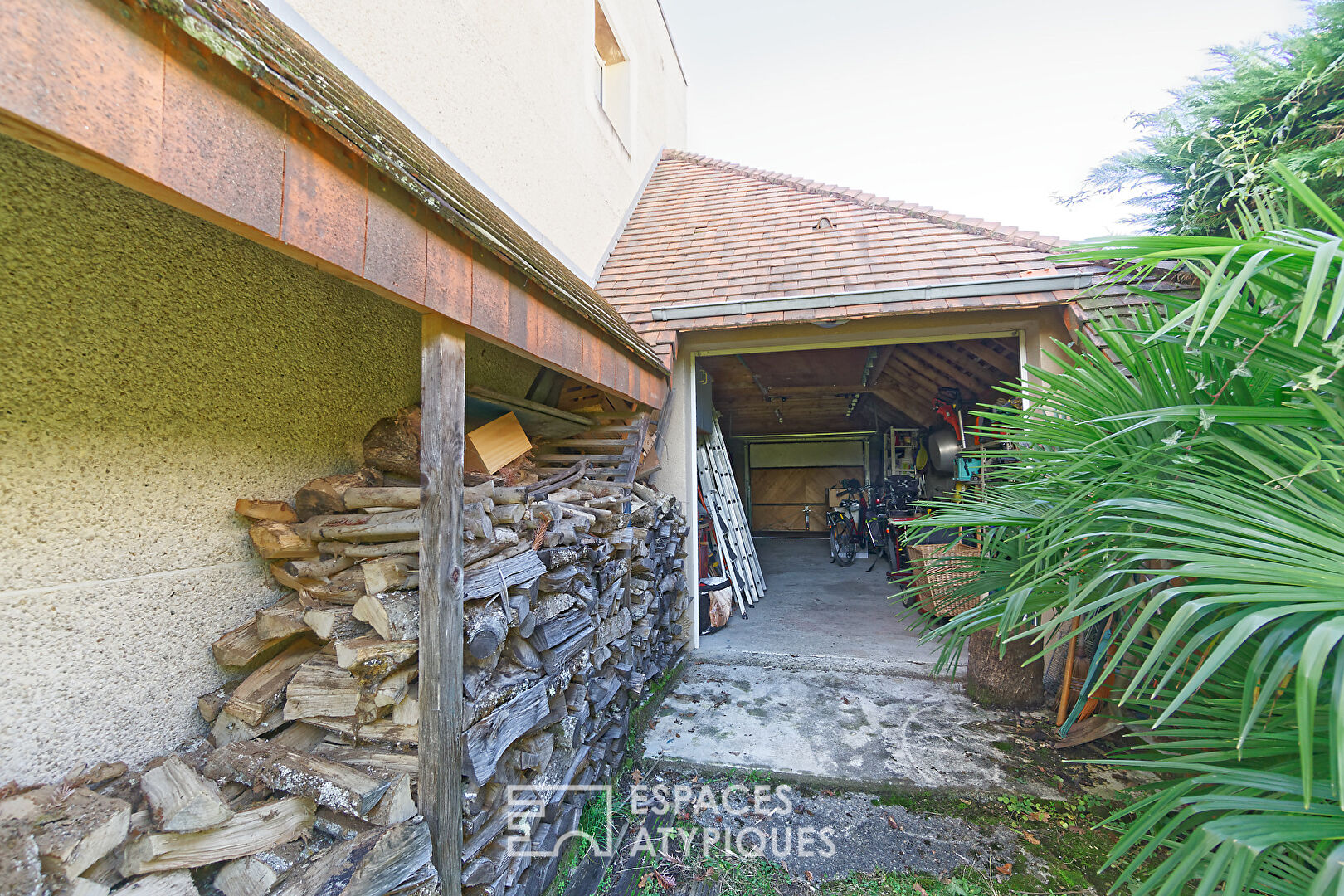 Villa d’architecte en forme de voile de bateau