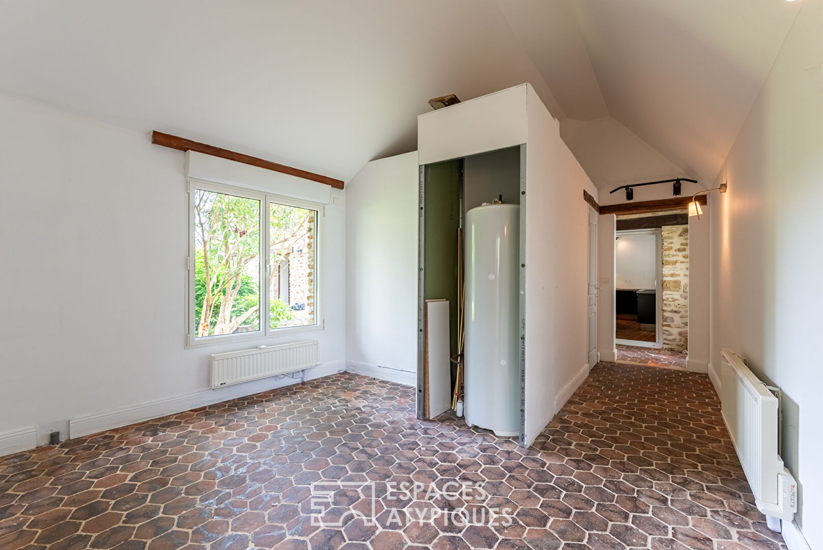 Authentic stone house in the heart of the village