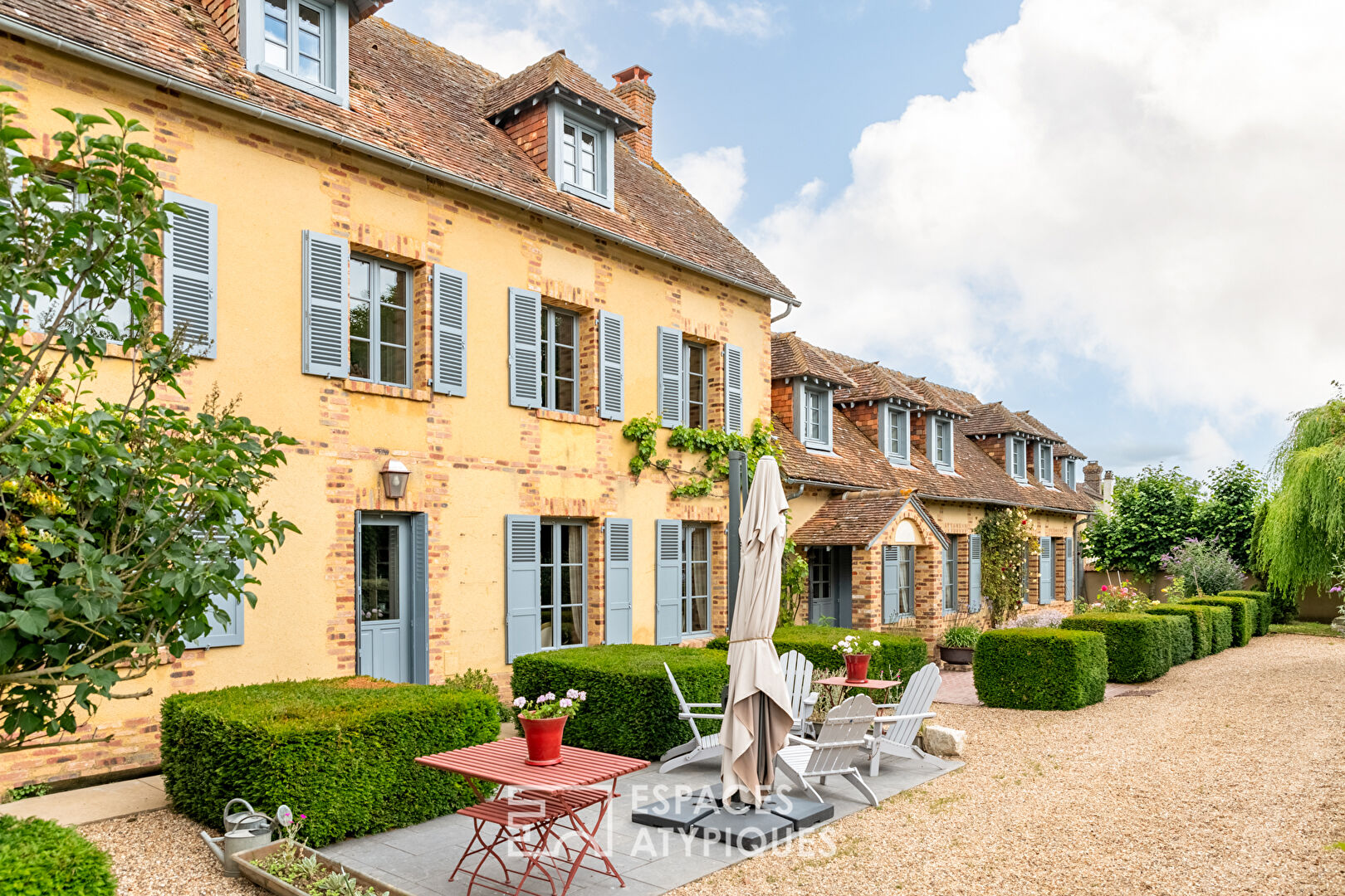 Propriété de campagne en coeur de ville