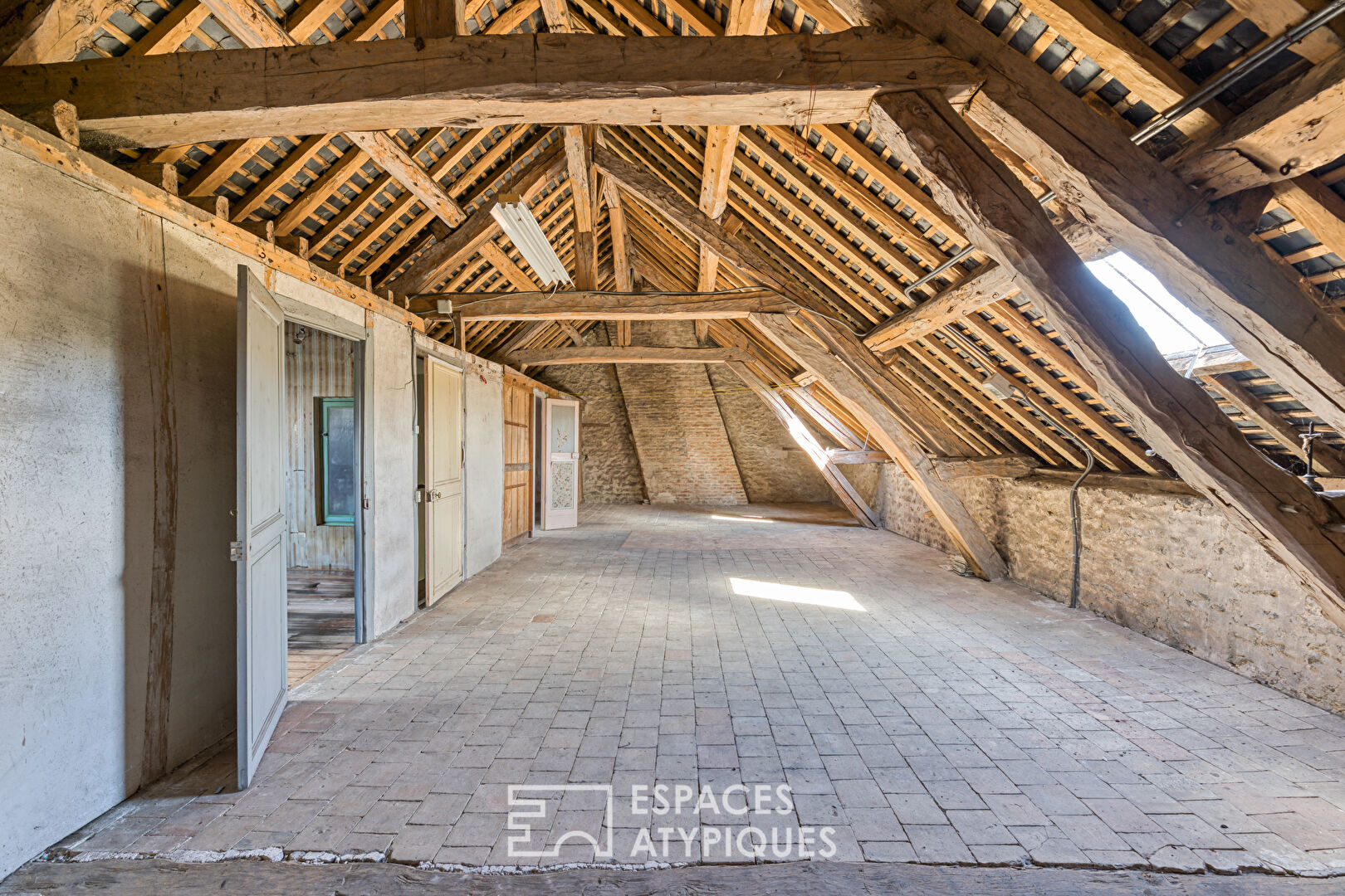 Maison bourgeoise édifiée en 1852 en coeur de village