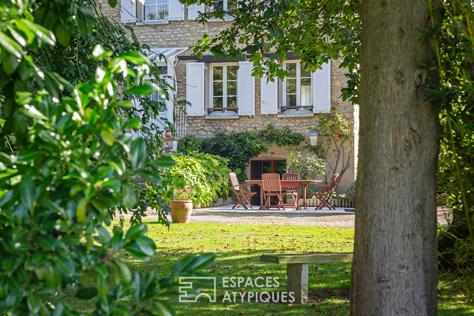 Maison bourgeoise édifiée en 1852 en coeur de village