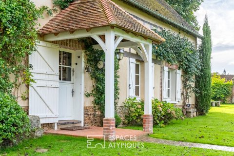 Elegant residence with numerous outbuildings