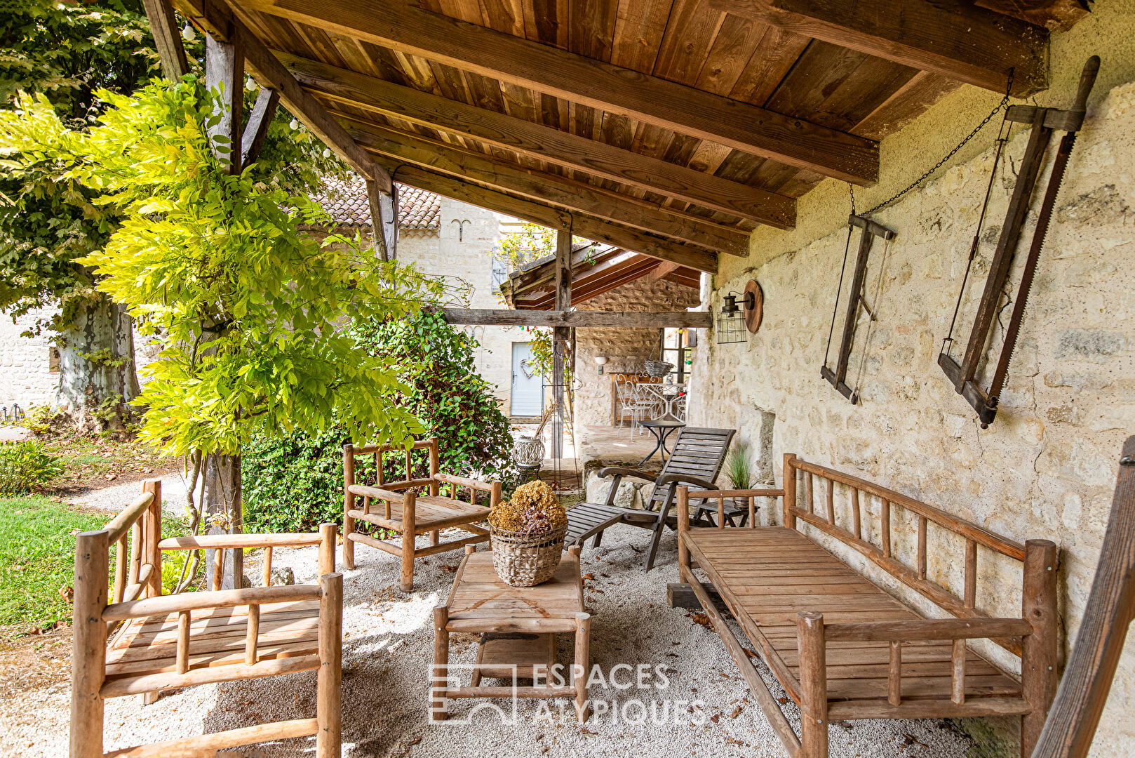 Maison de charme avec gîte dans le Quercy