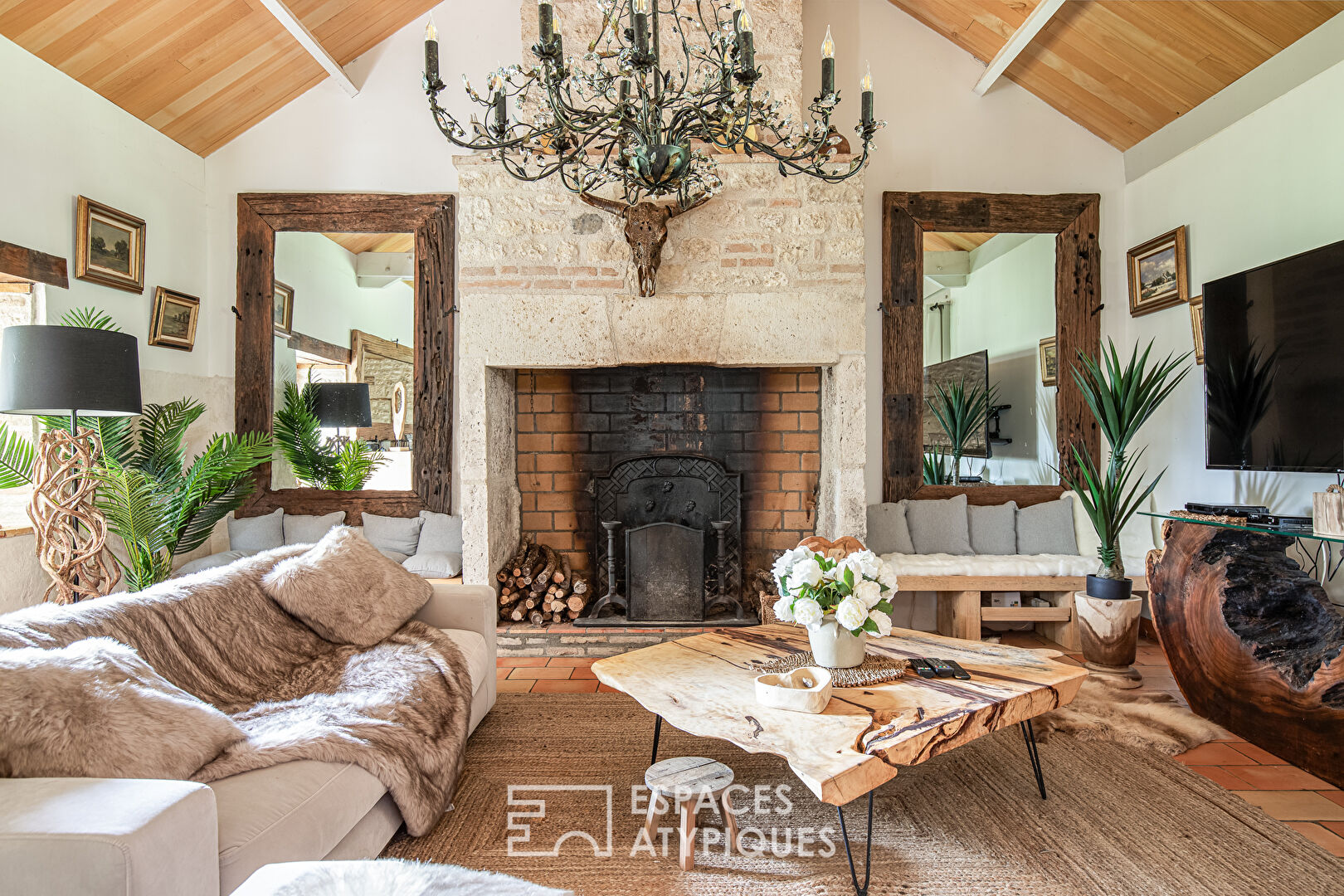 Maison de charme avec gîte dans le Quercy