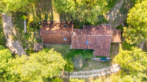 Maison entre bois et prairies sur 22 ha dans le Lot