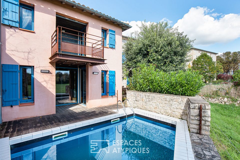 Maison avec piscine et garage dans un village au bord de l'Aveyron