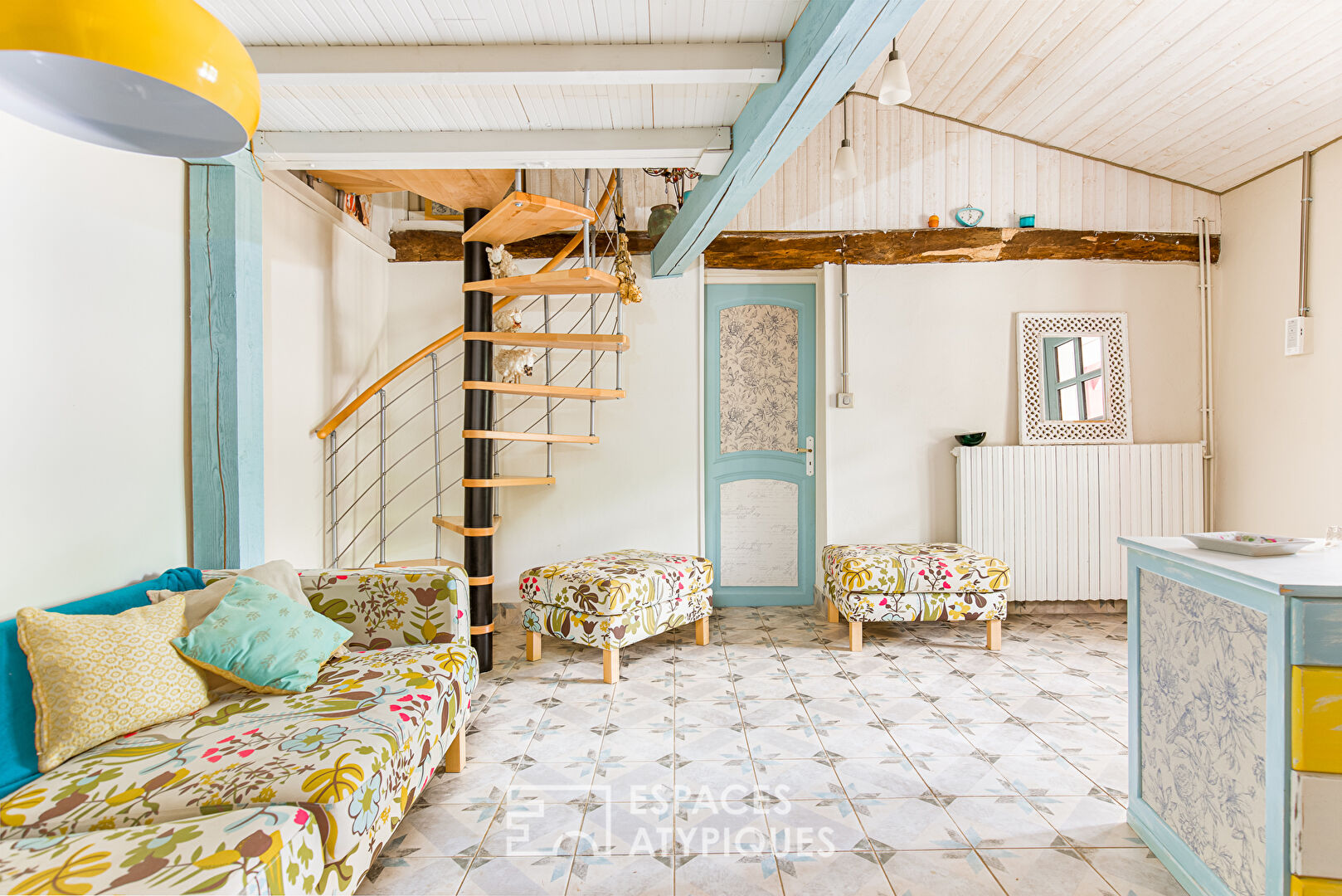 Maison avec piscine sur 11 ha de bois et prairies