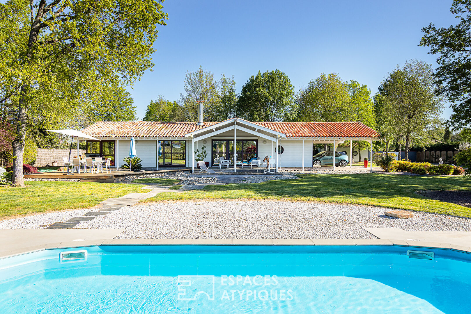 Maison d’architecte avec parc et piscine aux portes de Montauban