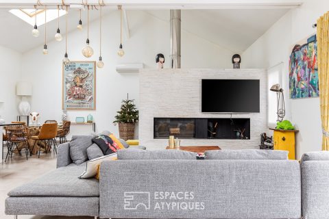 Loft with suspended terrace near the plant garden