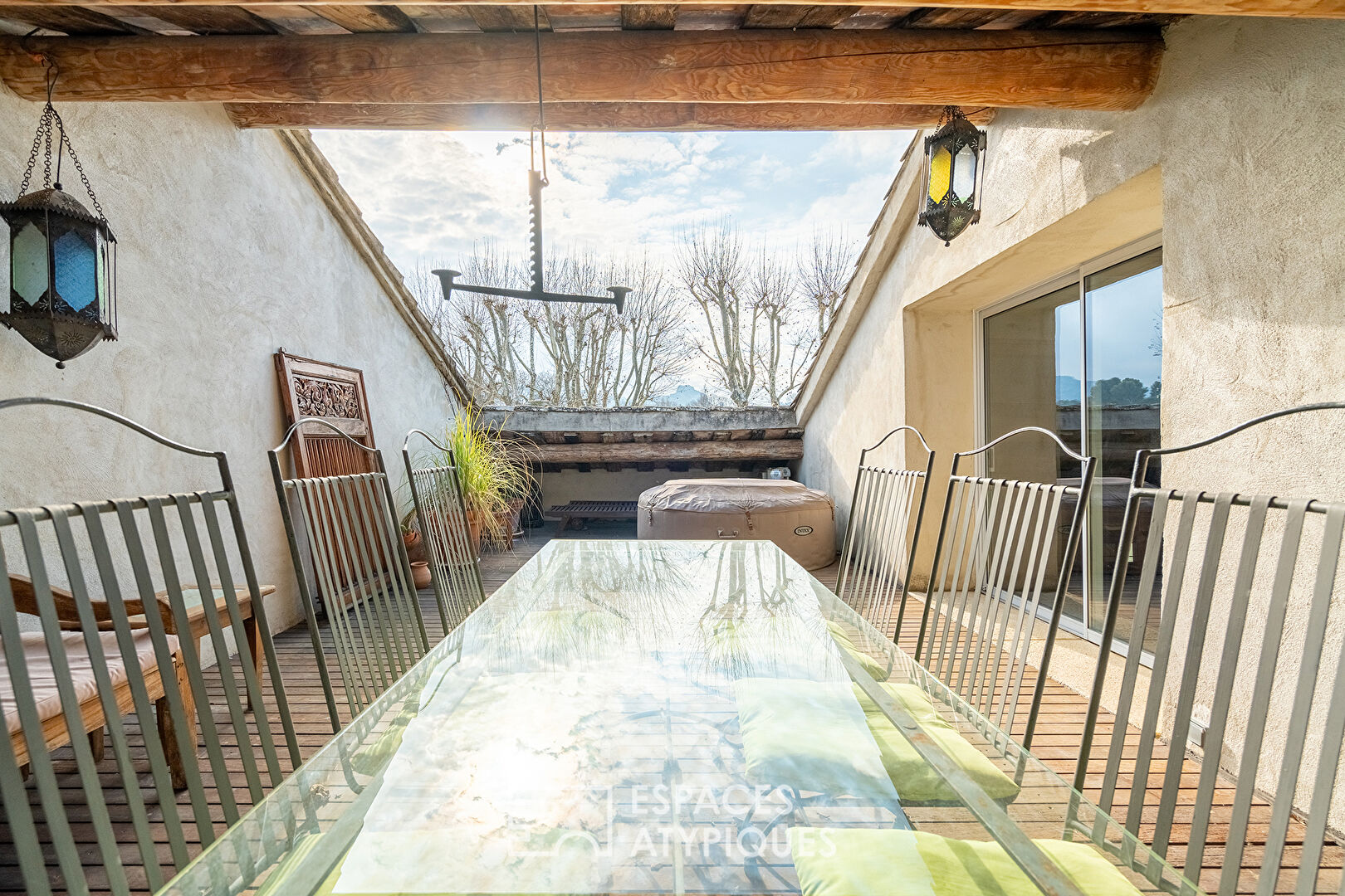 Duplex with view of the Alpilles