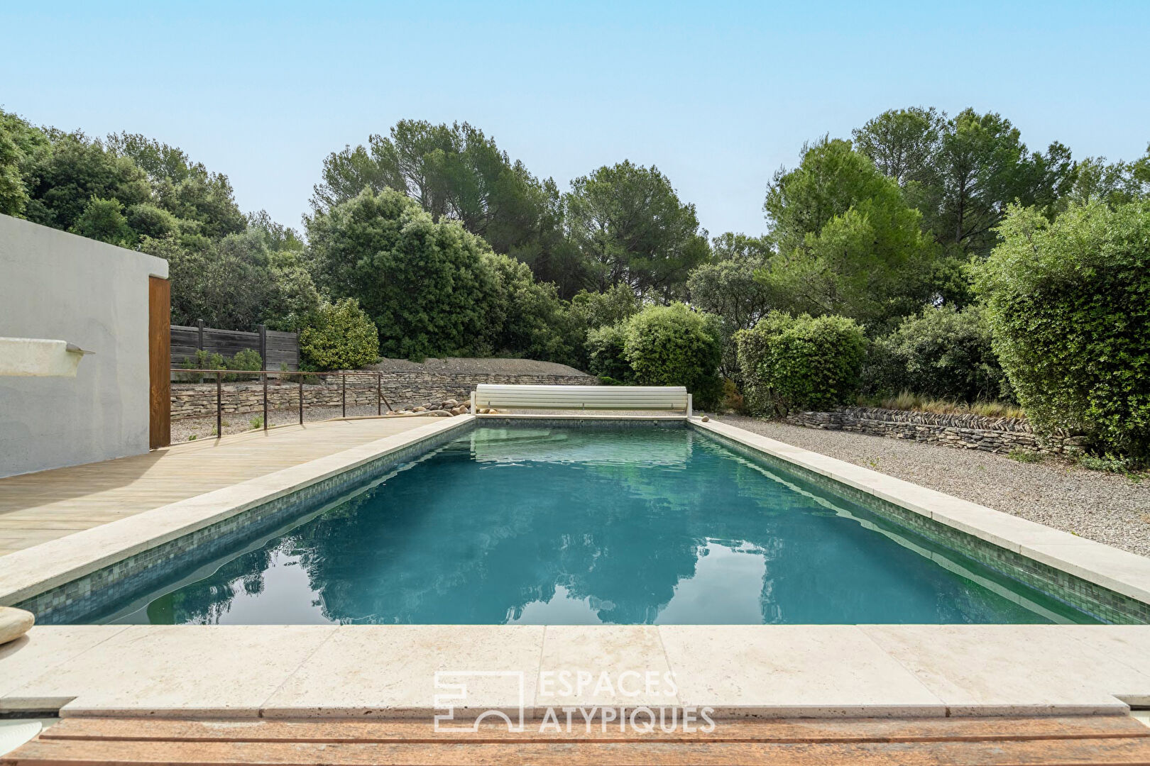 Maison provençale piscine au coeur de la garrigue