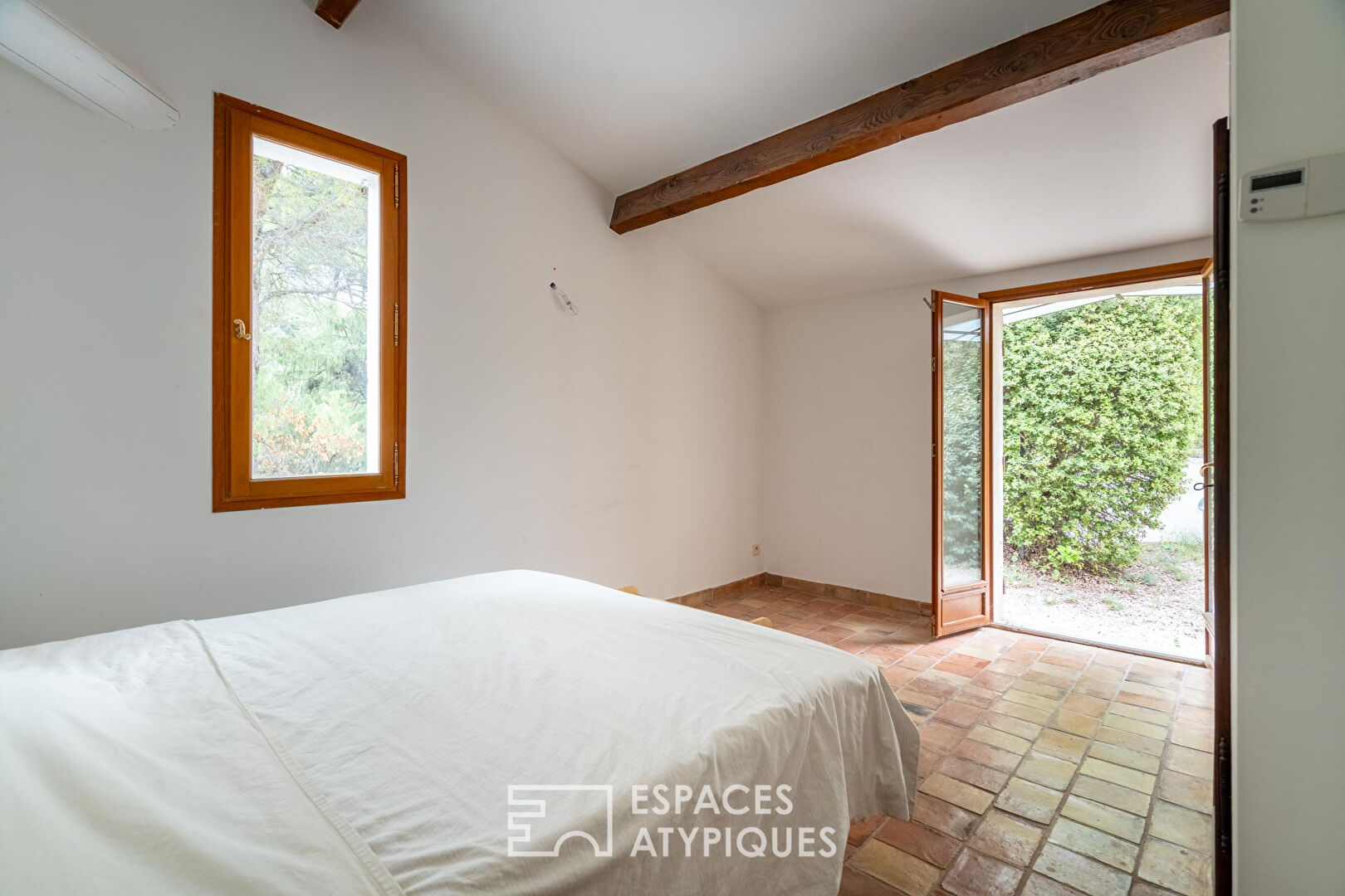 Maison provençale piscine au coeur de la garrigue