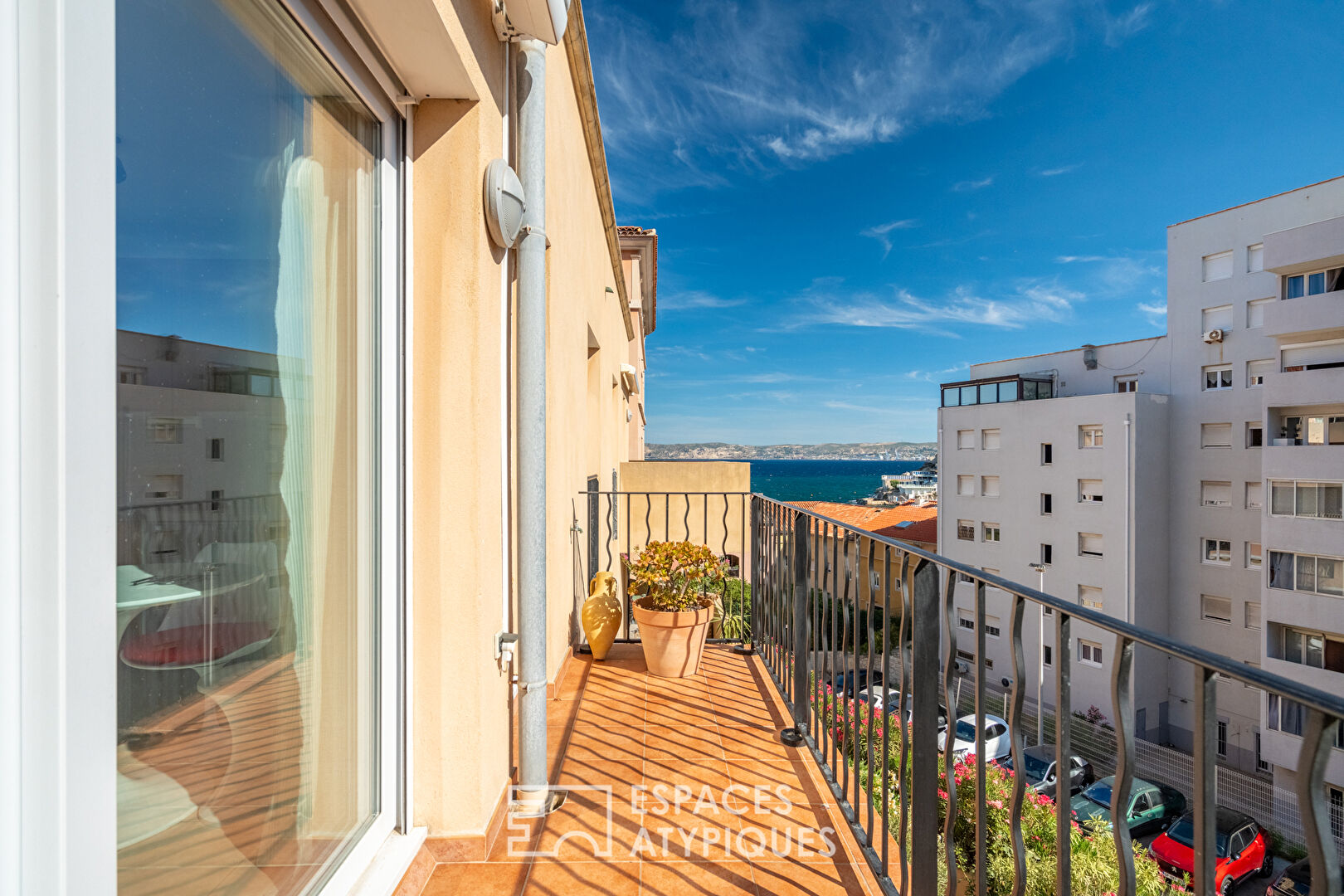 Apartment with sea view