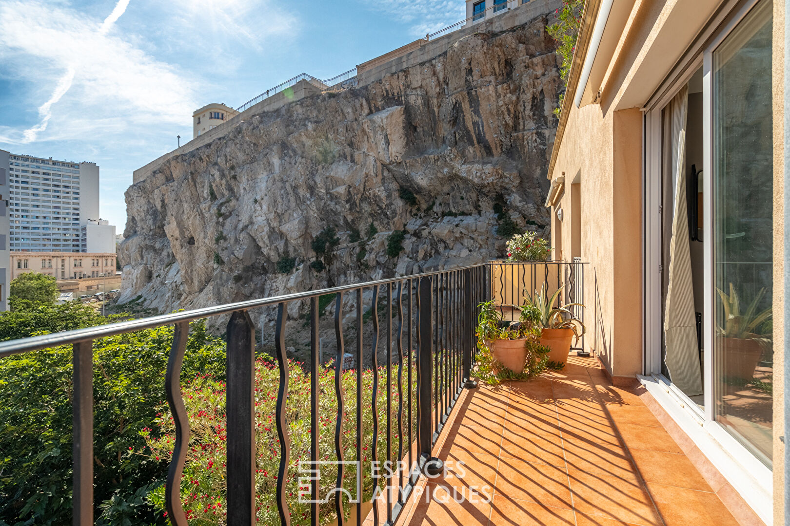 Apartment with sea view