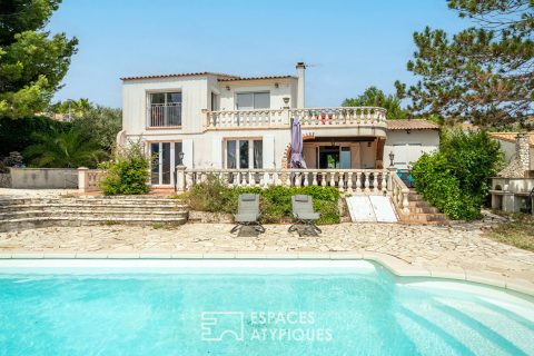 Maison provençale avec piscine et vue