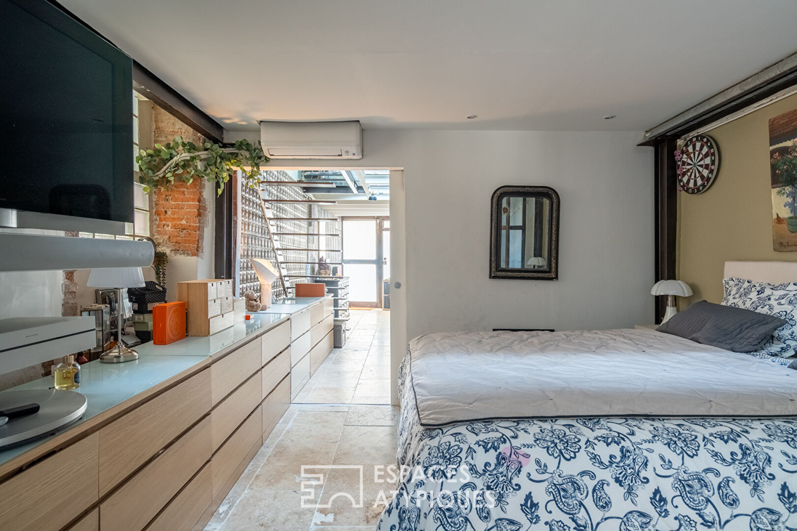 Loft d’exception – 80 M² de lumière et de matières brutes au coeur de Vauban