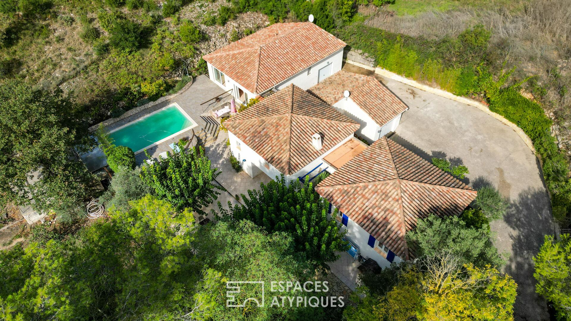 Villa provençale face à la nature