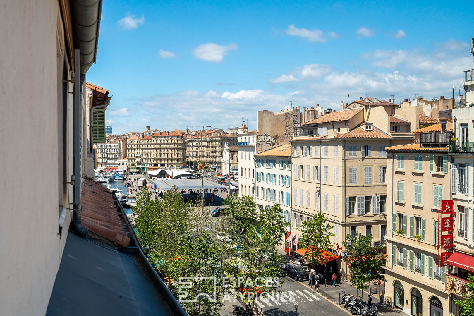 Duplex rénové avec terrasse dans les anciens arsenaux