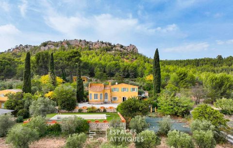 Bastide Provençale avec vue exceptionnelle  sur la Sainte-Victoire