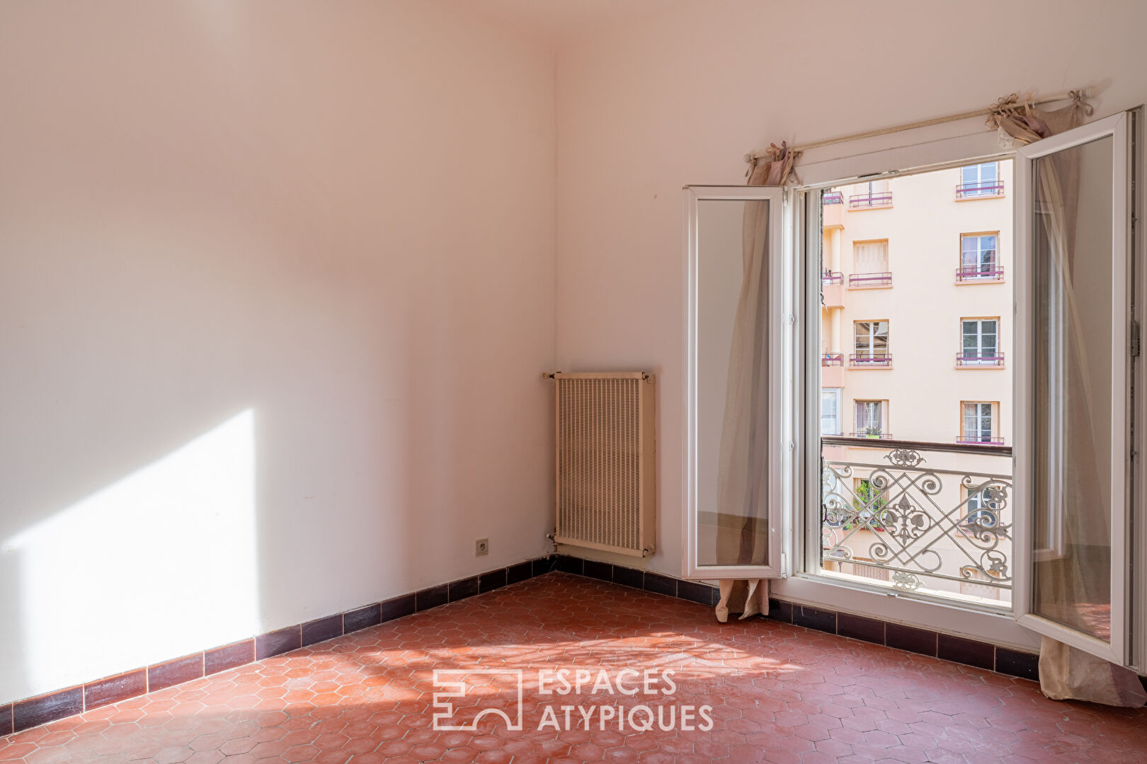 Appartement à Rénover dans une Maison Bourgeoise