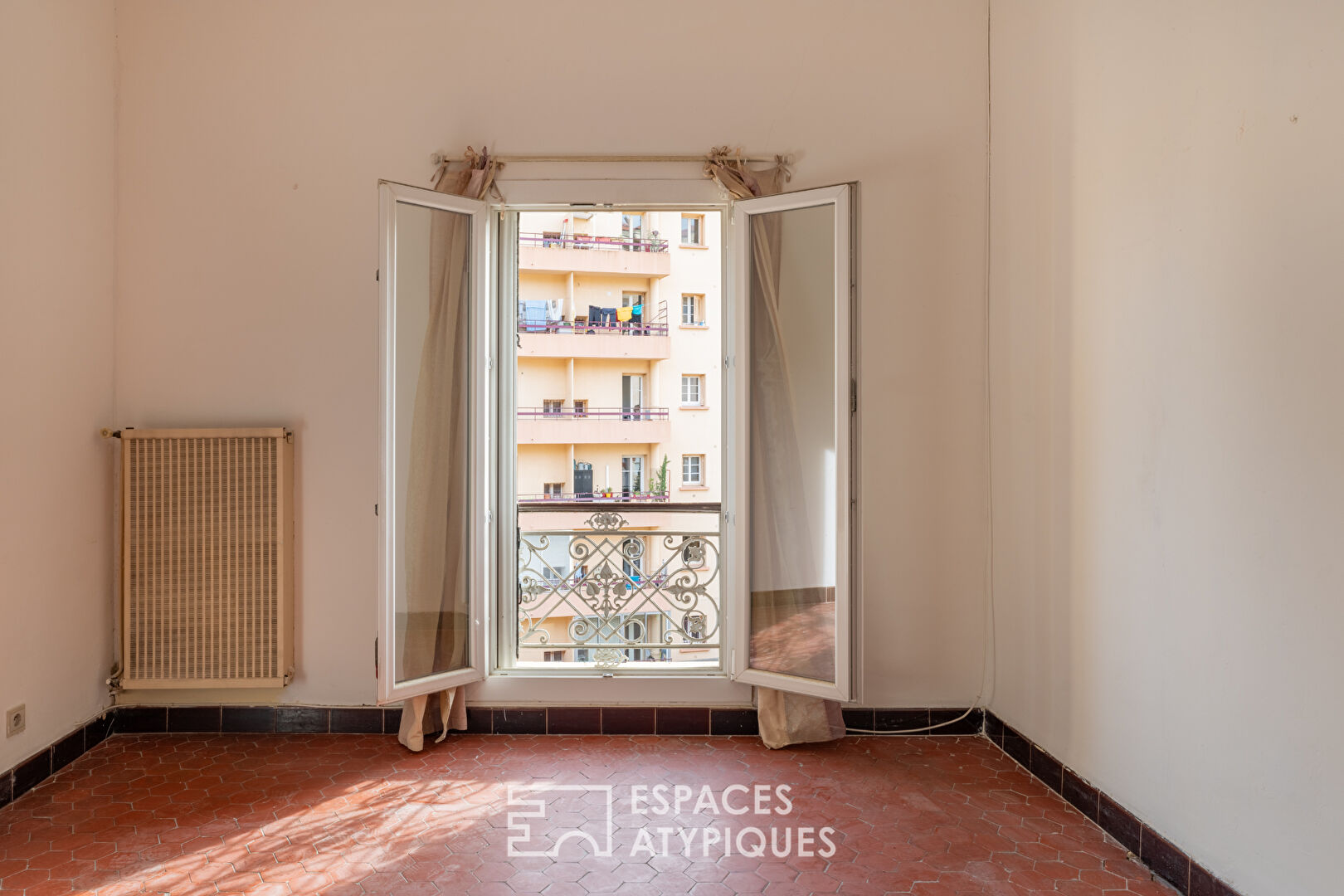 Appartement à Rénover dans une Maison Bourgeoise