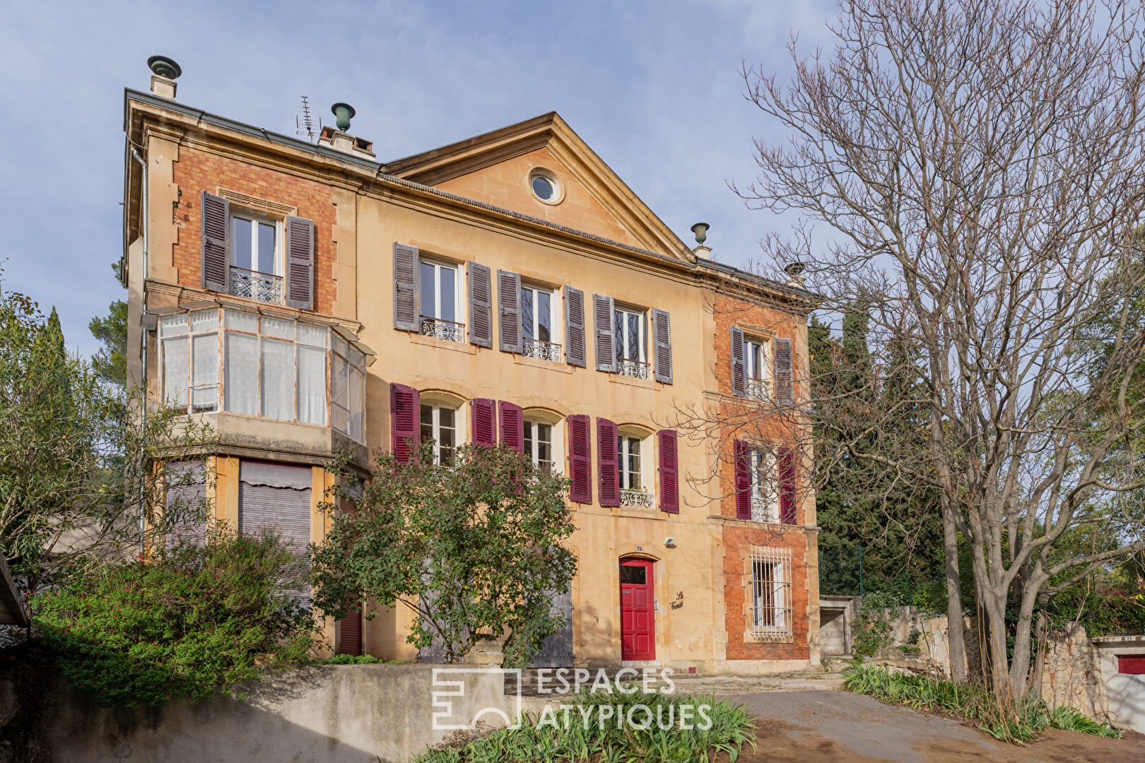 Appartement à Rénover dans une Maison Bourgeoise