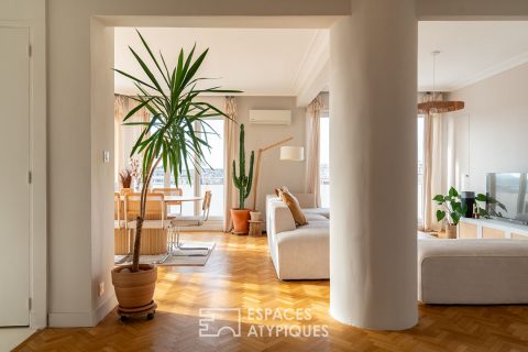 High floor apartment with exterior and view