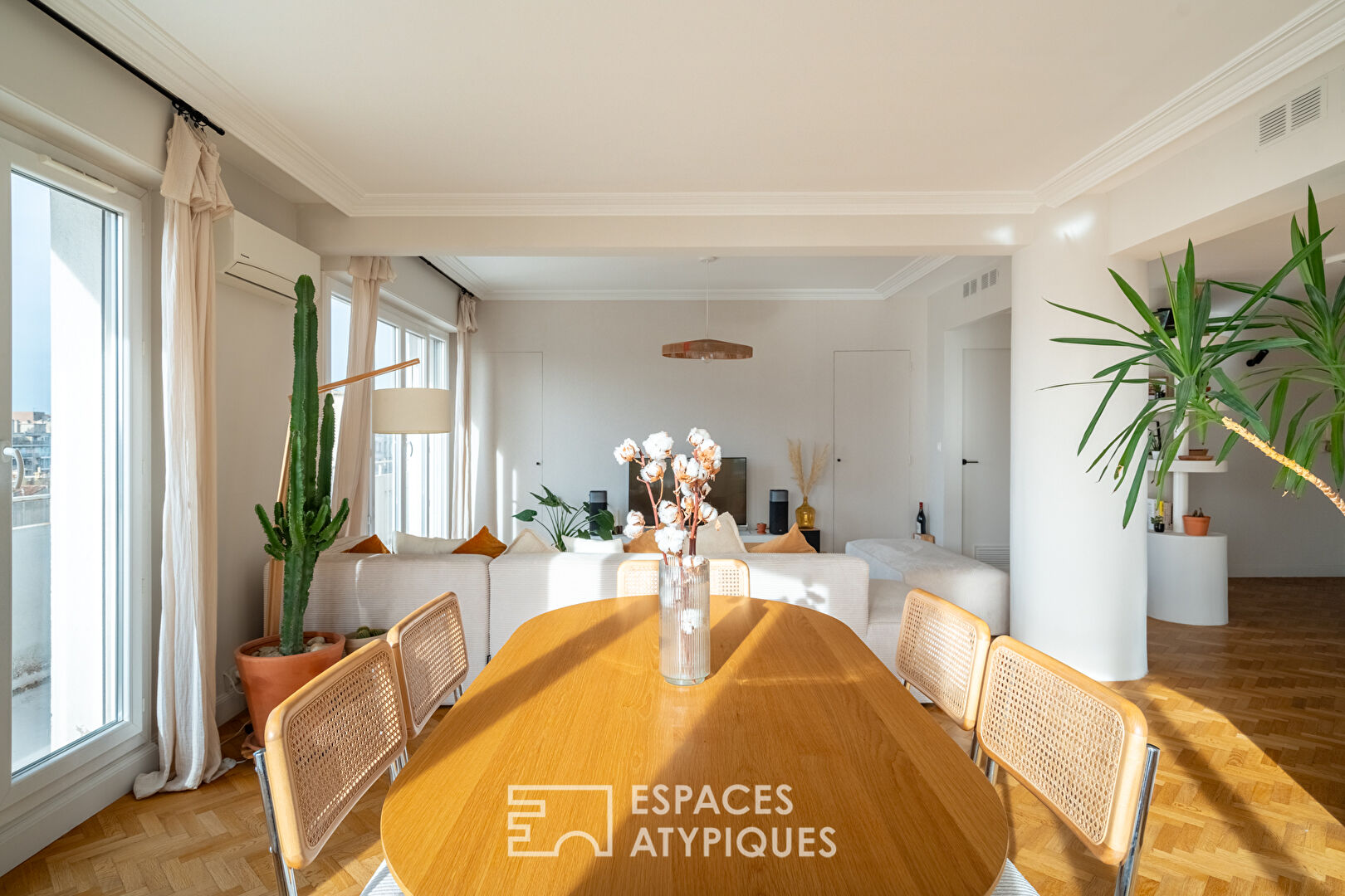 Appartement en étage élevé avec extérieur et vue