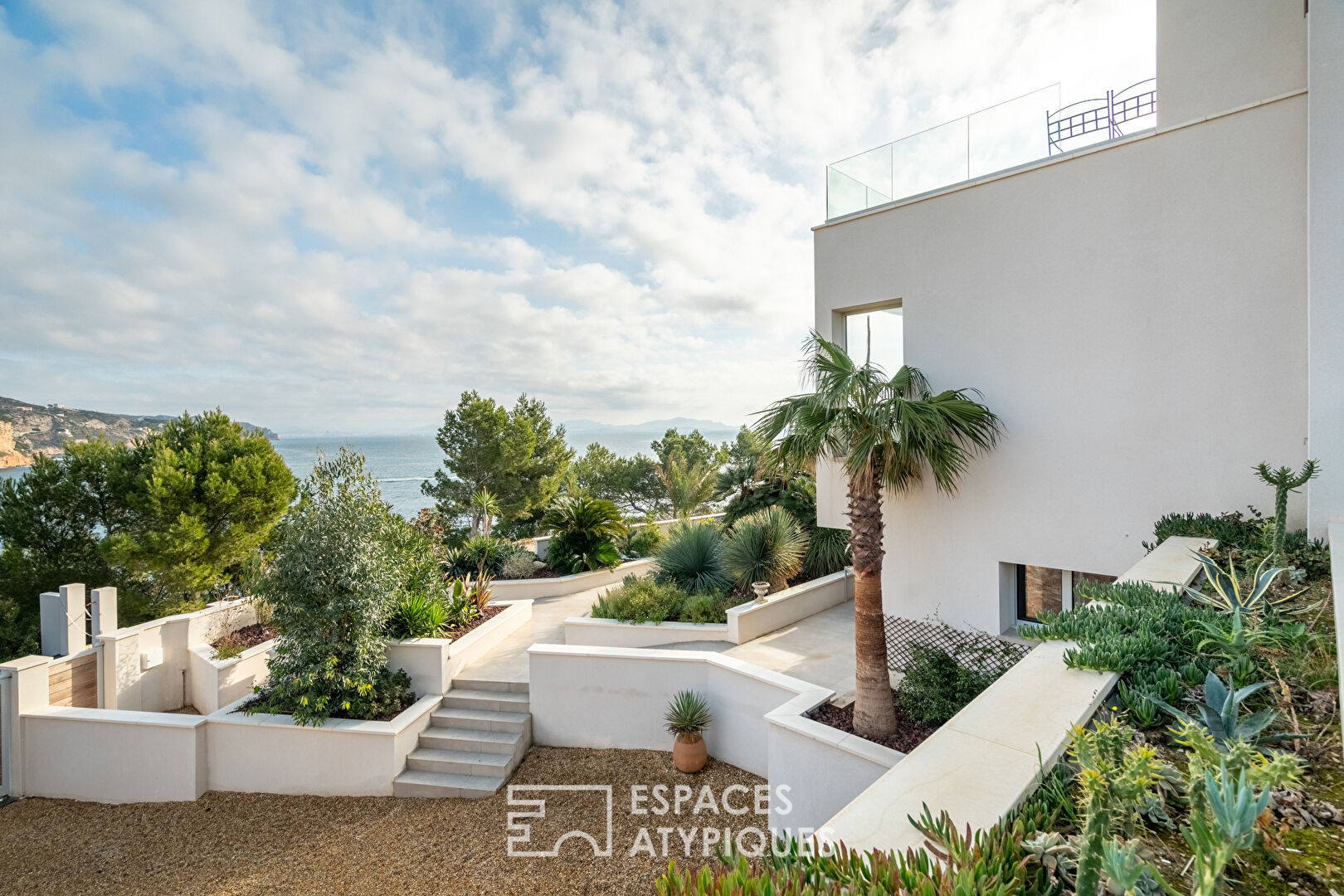 Villa d’architecte contemporaine sur la Côte Bleue