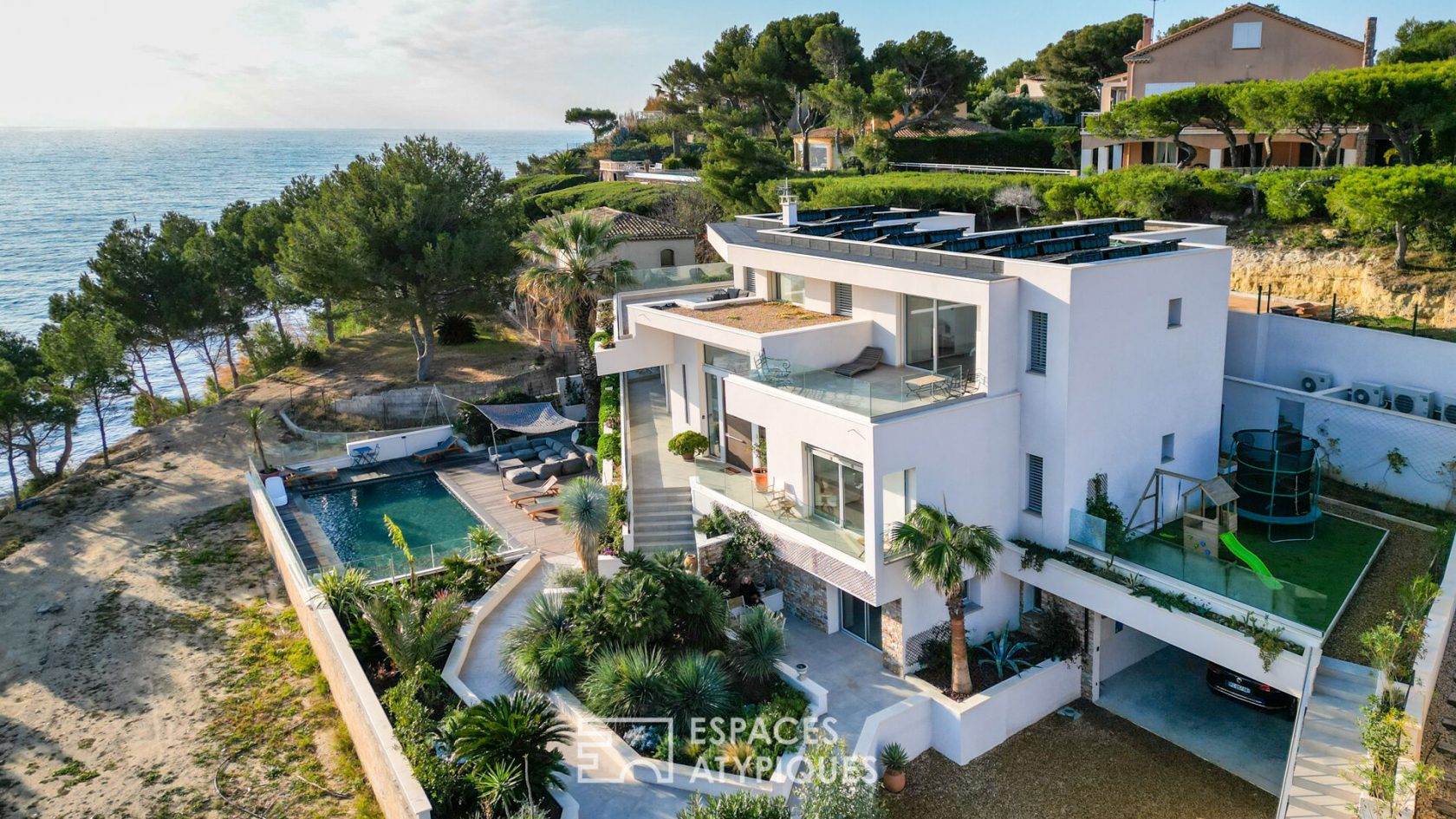 Villa d’architecte contemporaine sur la Côte Bleue