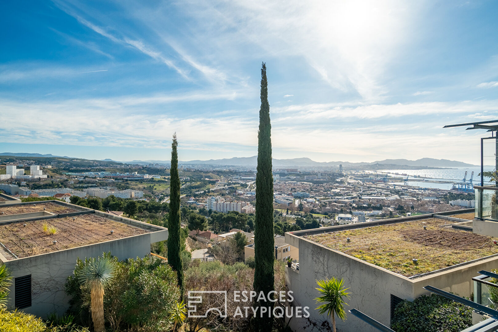 Appartement avec extérieur et vue