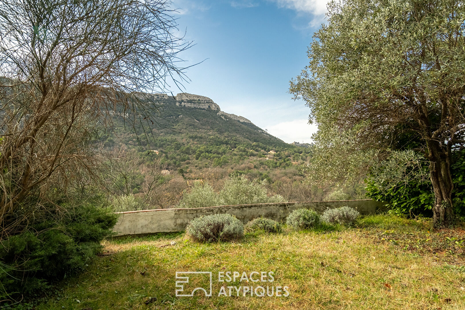 Un ecrin de charme au coeur de la Provence avec avec vue Panoramique