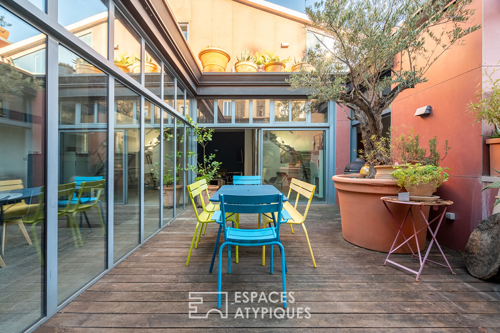 Architect’s loft with exterior in a former factory