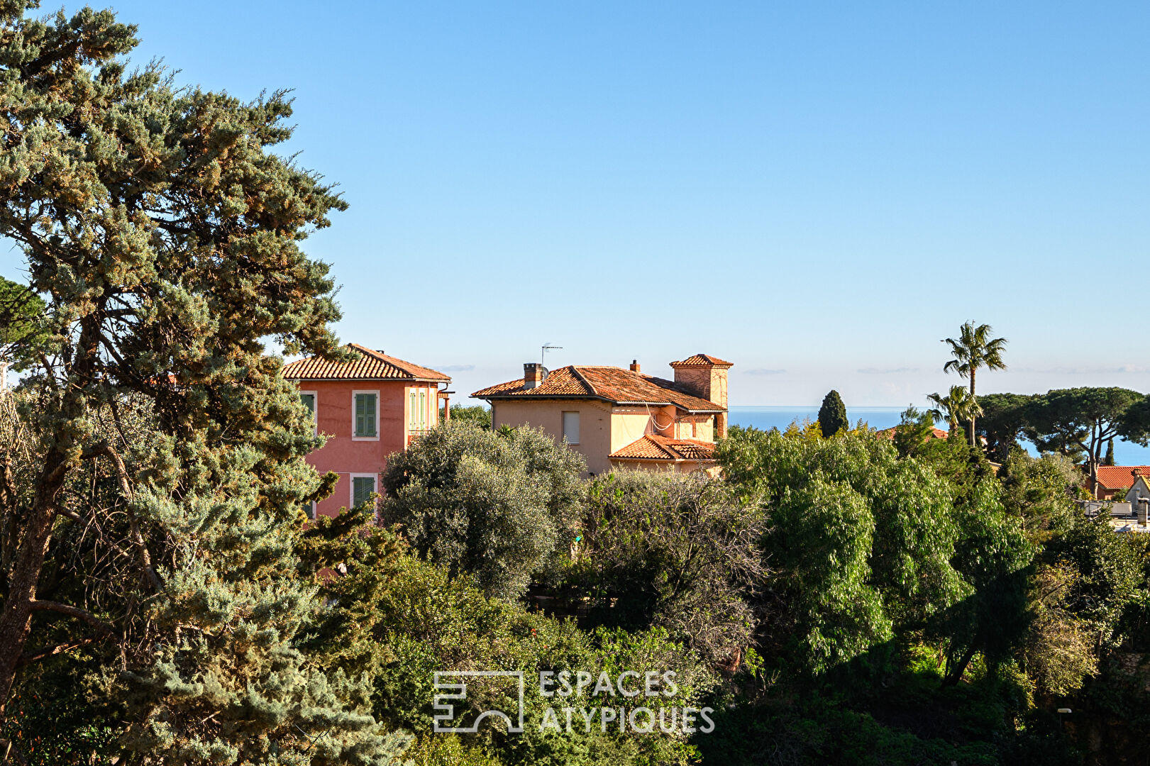 Prestige duplex with panoramic sea view in Villefranche-sur-Mer