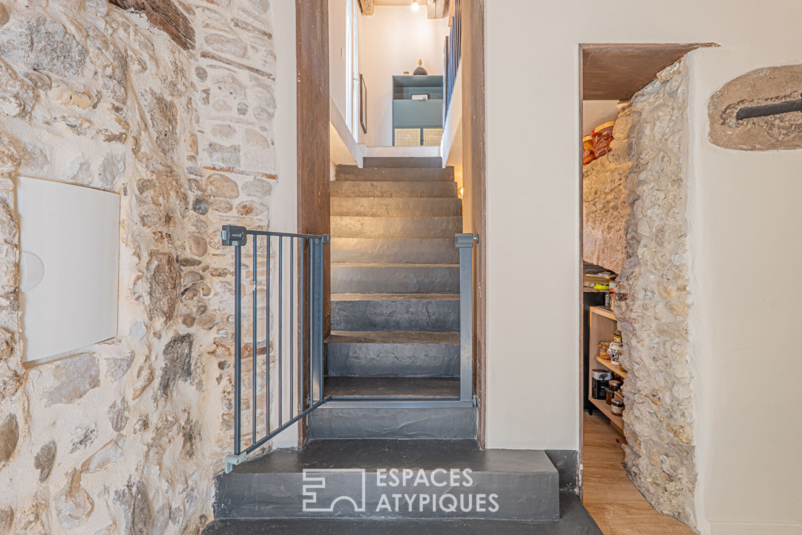 Duplex réhabilité dans un ancien moulin avec piscine