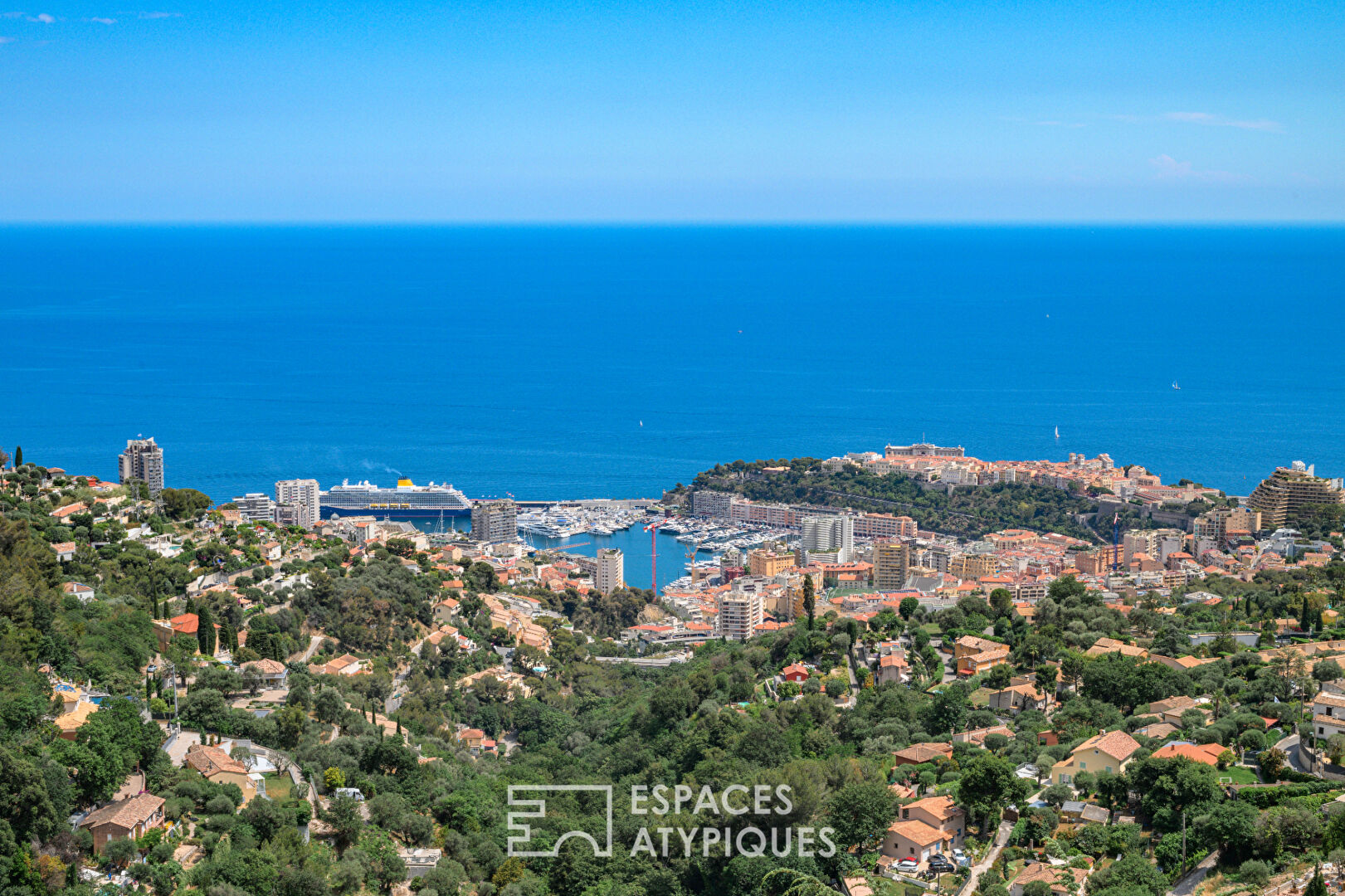 Domaine d’exception avec vue mer sur la Principauté de Monaco