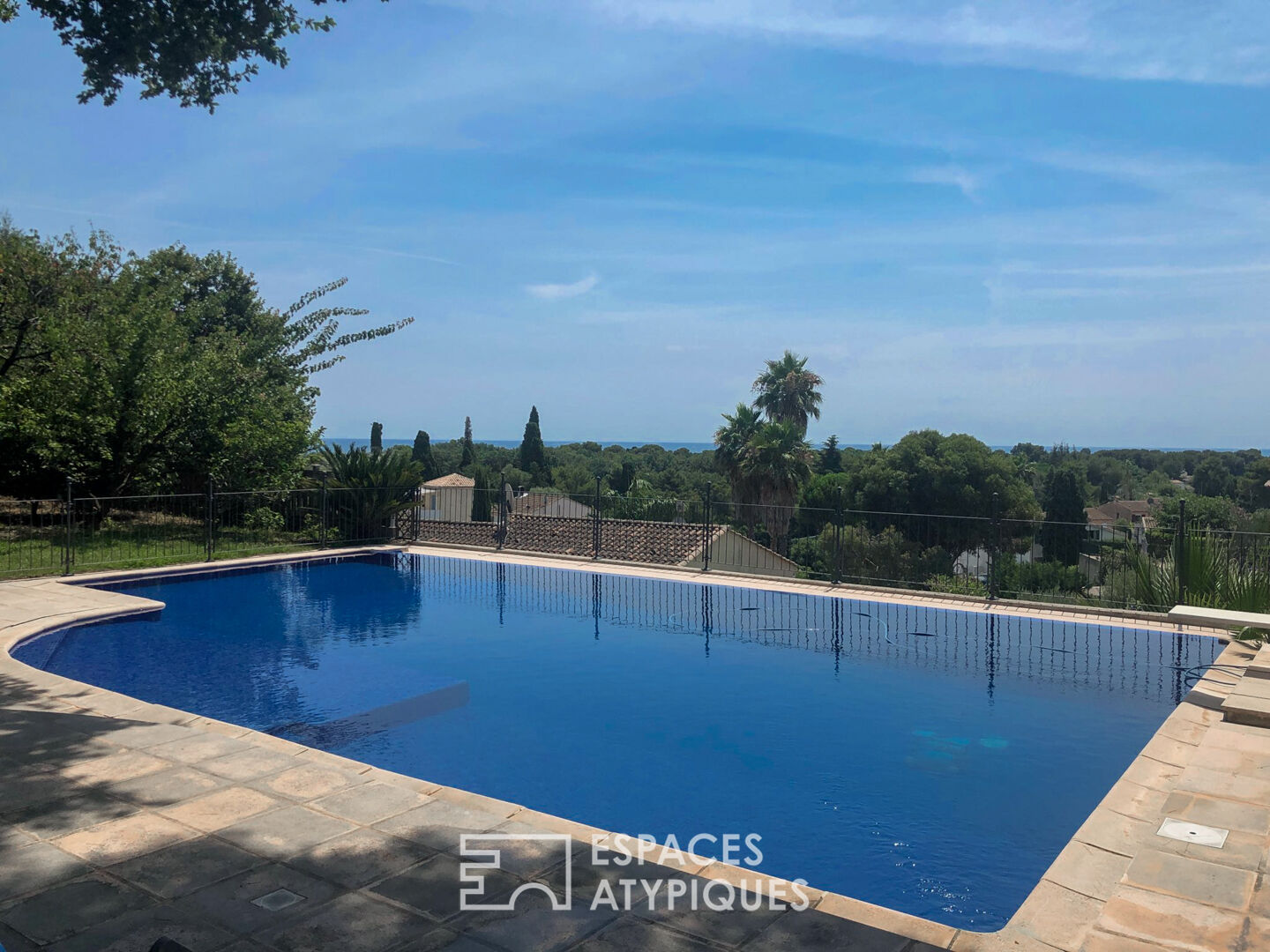 Provençal house with swimming pool in Villeneuve Loubet