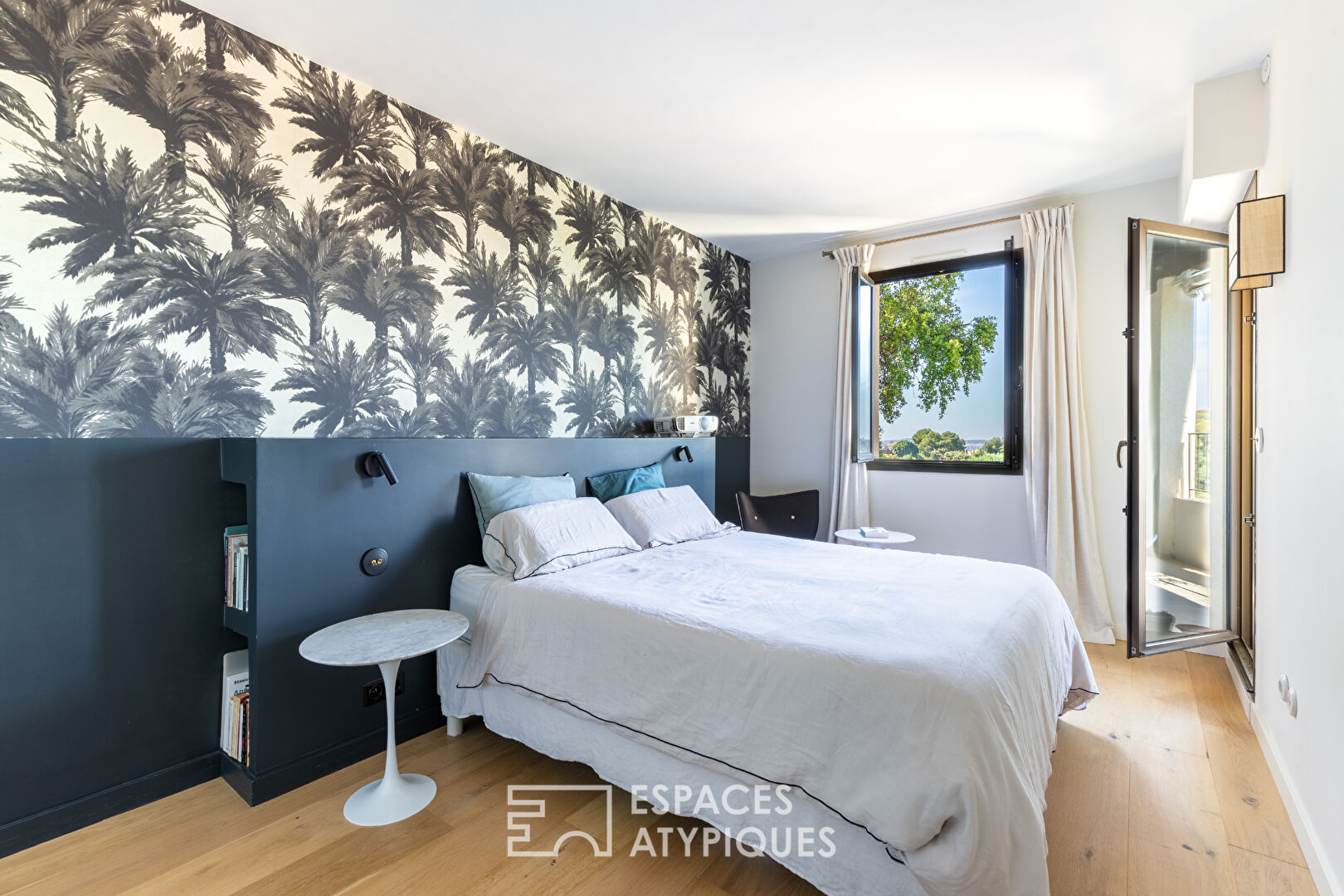 Domaine des Hauts de Vaugrenier luxury apartment with sea view