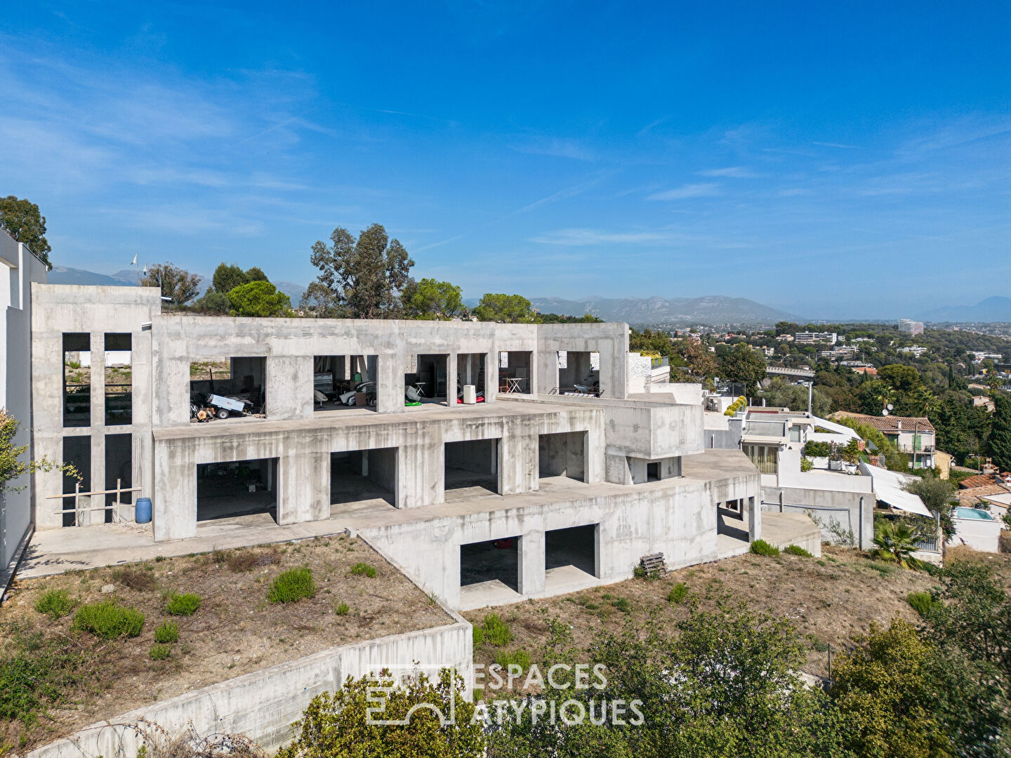 Californian villa ready to finish with panoramic sea view.